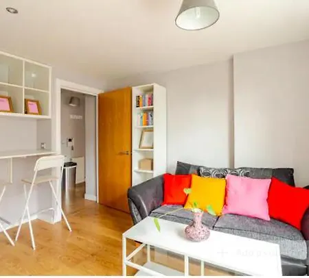 Skyline View - Of London. Apartment