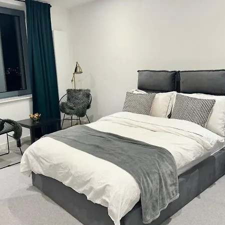 View Two Bedroom Entire Enjoy River & Views, Skyline Views Apartment London