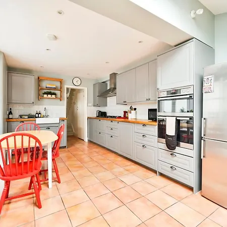 Guestready - Family Retreat In Battersea