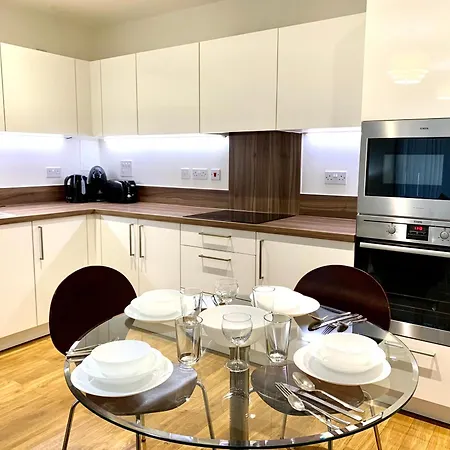 Dockland Excel 2 Bedroom Londyn