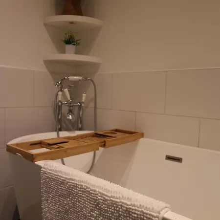 Stunning Walthamstow Village Flat *