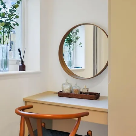 New In Kensington -2 Bedrooms 2 Baths