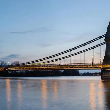 3 Bedroom By River Thames *