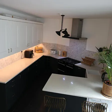 Stunning Walthamstow Village Flat Apartment London