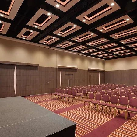 Mercure Earls Court فندق لندن