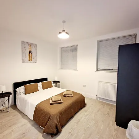 Zdnu 2 Bedroom Reeani Uxbridge
