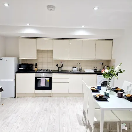 Zdnu 2 Bedroom Reeani Apartamento
