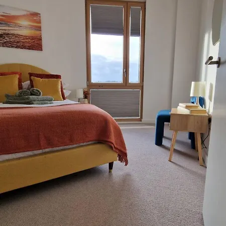 Skyline Luxury Retreat *