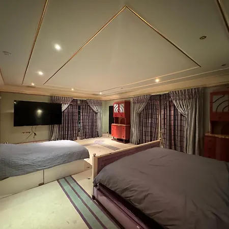Guest house The Bishops London