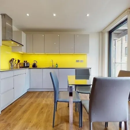 Modern 2 Bedroom Canary Wharf O2 Arena Excel - Great Transport Links * London