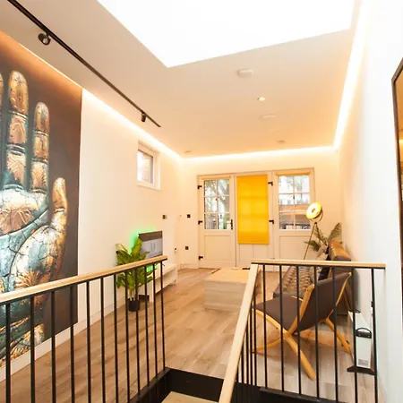Luxury Kensington House Apartment *