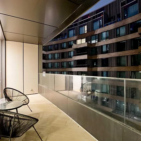 Soho House Executive Nr Westfields *