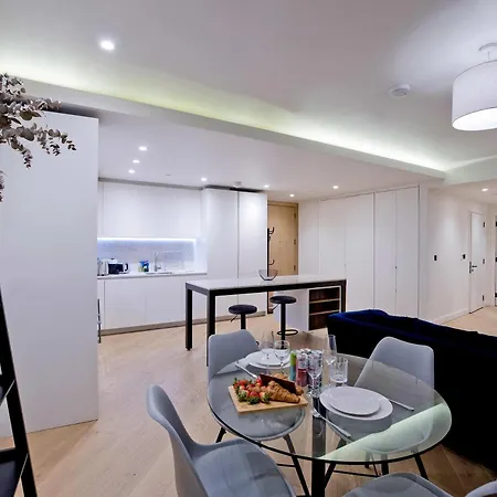 Soho House Executive Nr Westfields