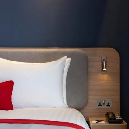 Express Royal Docks By Ihg Hotel