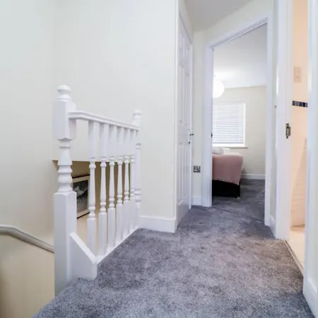 3br House With Parking Near Iron Pier Thames River Holiday home