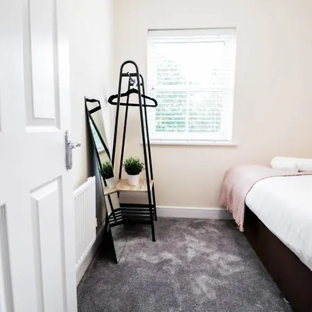 3br House With Parking Near Iron Pier Thames River Holiday home London
