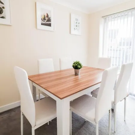 3br House With Parking Near Iron Pier Thames River