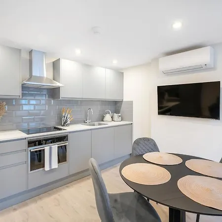New 1bed With Ac Near Portobello *
