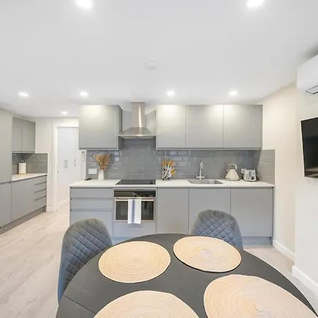 New 1bed With Ac Near Portobello London
