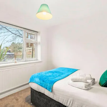 Aisiki At Barnet, Ground Floor 2 Bedroom &1 Bathroom Pet-friendly Flat, Double Beds With Free Wi-fi Apartment Barnet