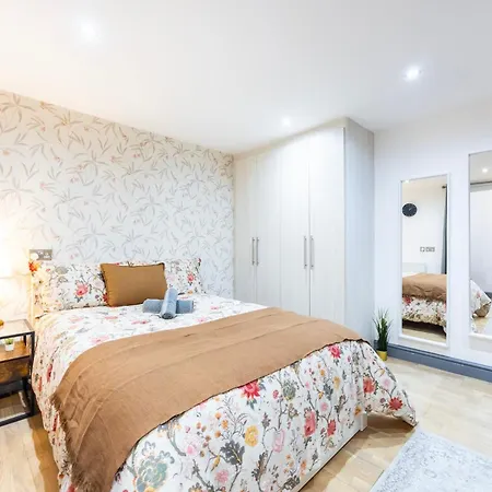 3 Bedroom By River Thames *