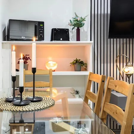 Apartment 3 Bedroom By River Thames London