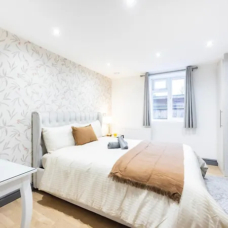 3 Bedroom By River Thames *