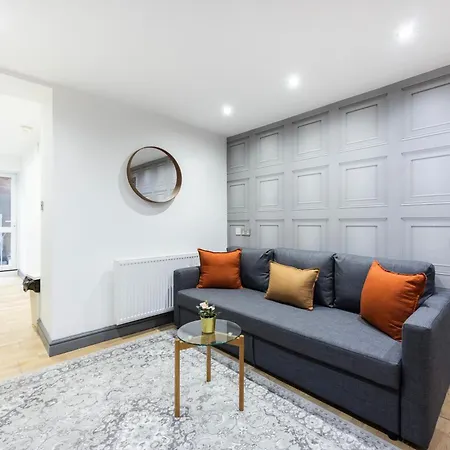 Apartment 3 Bedroom By River Thames London