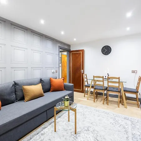 3 Bedroom By River Thames London