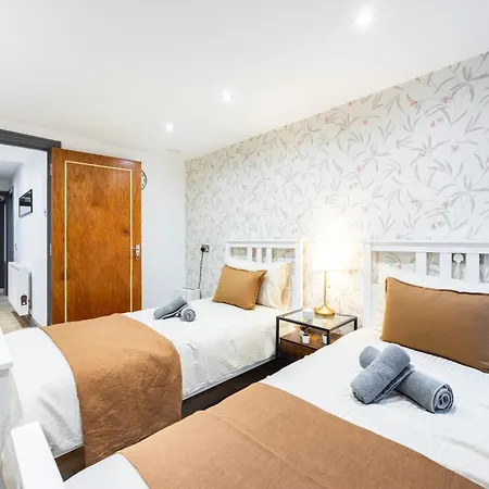 3 Bedroom By River Thames * London