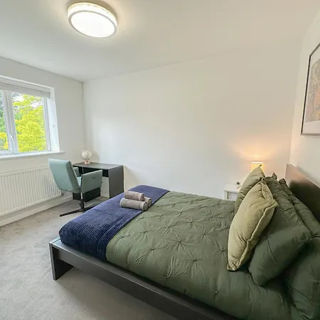 Apartment Cozy 2-bedroom Flat With Private Balcony Near Islington Station, Canonbury London