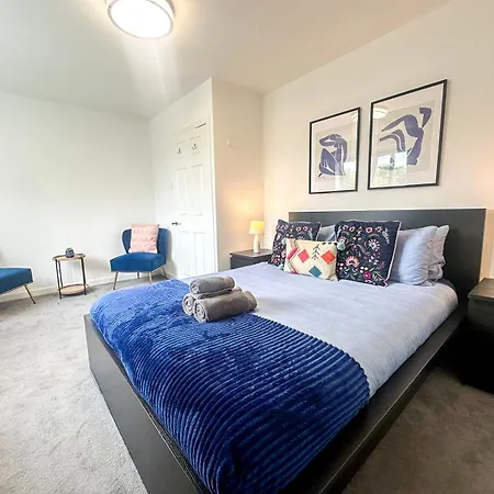 Apartment Cozy 2-bedroom Flat With Private Balcony Near Islington Station, Canonbury