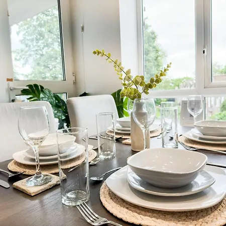 Apartment Cozy 2-bedroom Flat With Private Balcony Near Islington Station, Canonbury