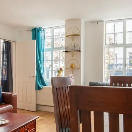 Cozy Apartment *