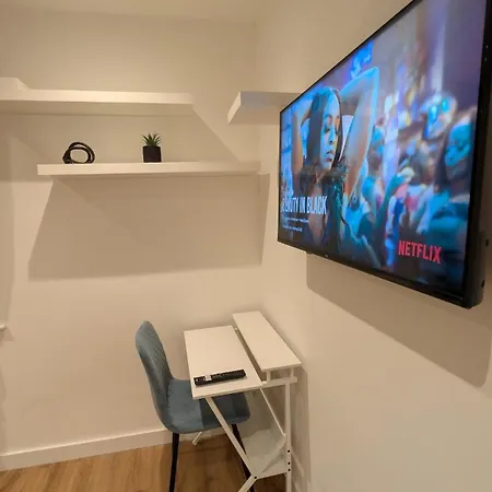 Westfield Kensington Apartment *
