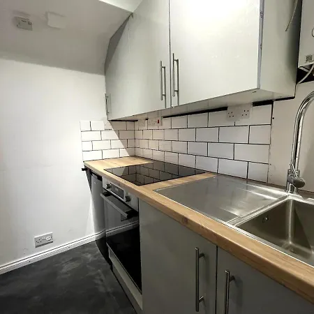 Wonderful 2 Bed Flat In Fulham