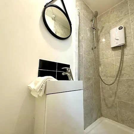 Cozy Flat In Centre London