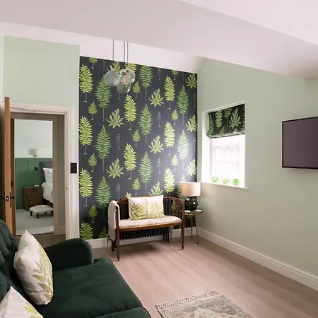 Inn At Number 16 - The Jolly Coopers