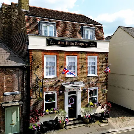 Inn At Number 16 - The Jolly Coopers Hampton