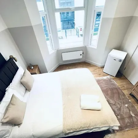 South Charming Ensuite Look Like Designer Aparthotel *