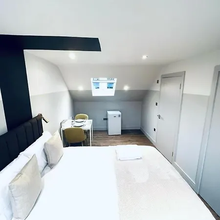South Charming Ensuite Look Like Designer Aparthotel London