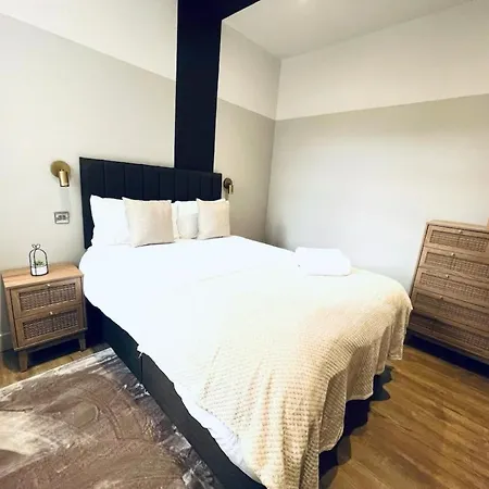 South Charming Ensuite Look Like Designer London