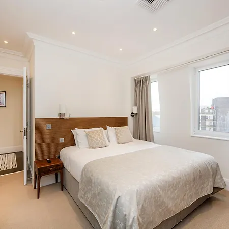 Aparthotel Fountain House 5*