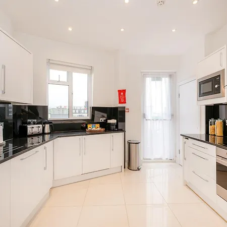 Fountain House 5*