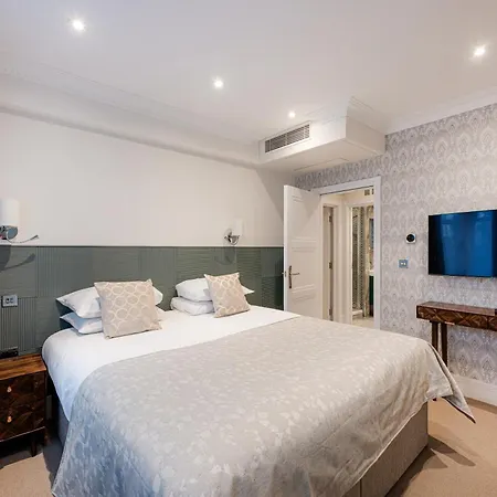 Fountain House Aparthotel London