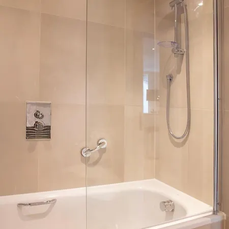Westminster 2 Bed 2 Bath