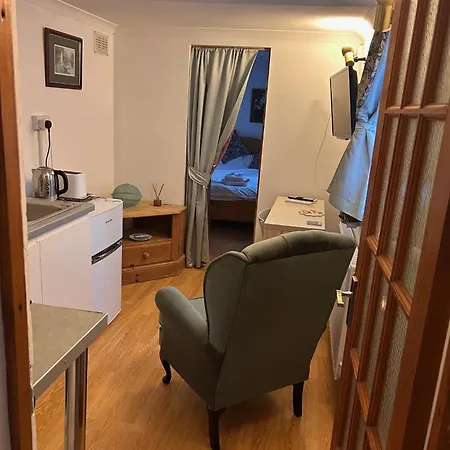 Cozy, Private, Guest Sw London 30 Mins From Heathrow *