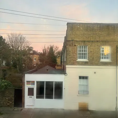 Lovely Flat In Highbury & Islington * Londra