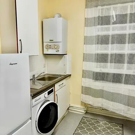 Bridge Sleep 4, 1 Bedroom *