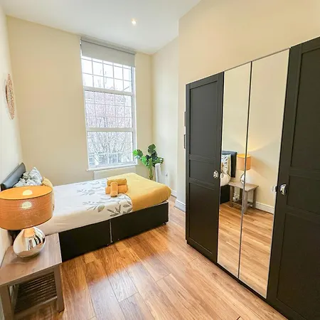 Apartment Cozy 2-bedroom With Free Wi-fi In Shepherds Bush Near Westfield *